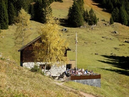 Wohn- und Gewerbebau